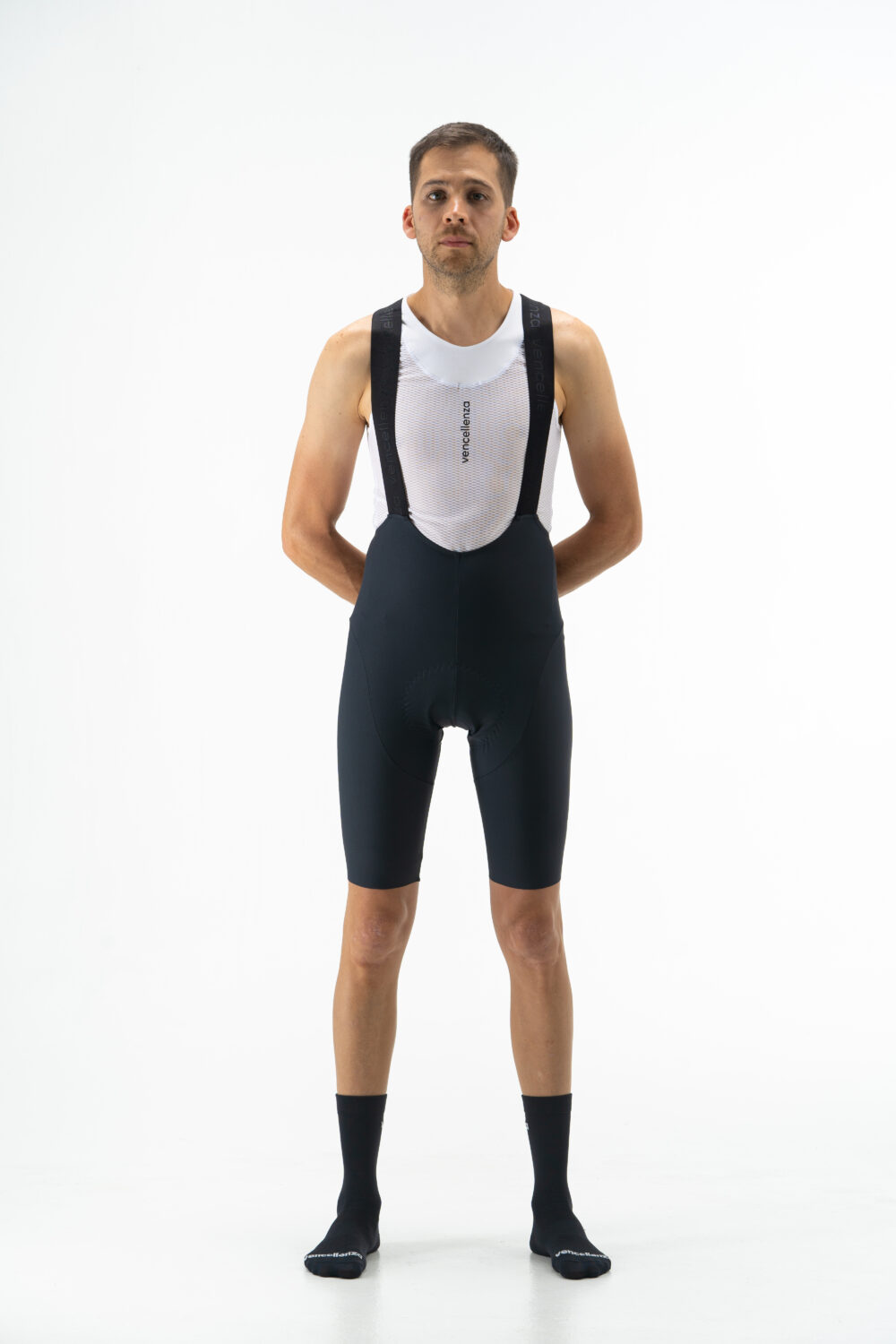 Pantaloneta con tirantas corte limpio V-II