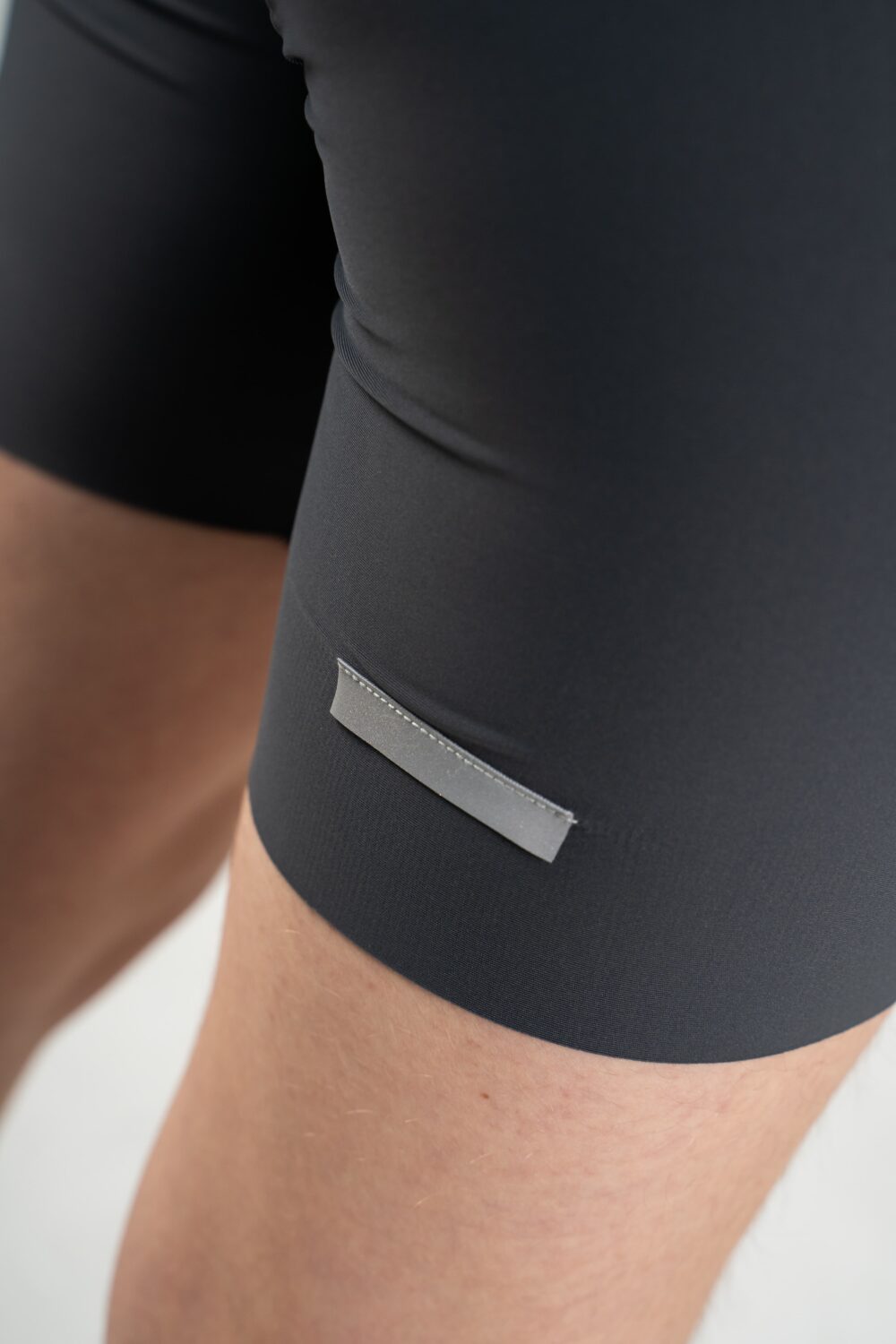 Pantaloneta con tirantas corte limpio V-II - Imagen 7