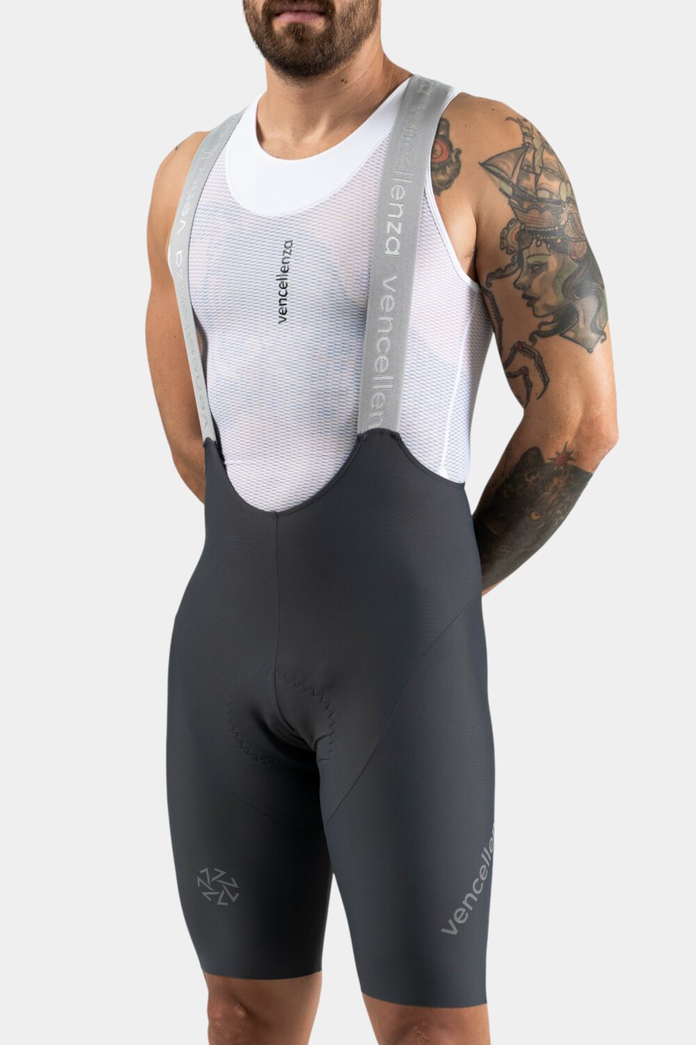 Pantaloneta con tirantas corte limpio V-II