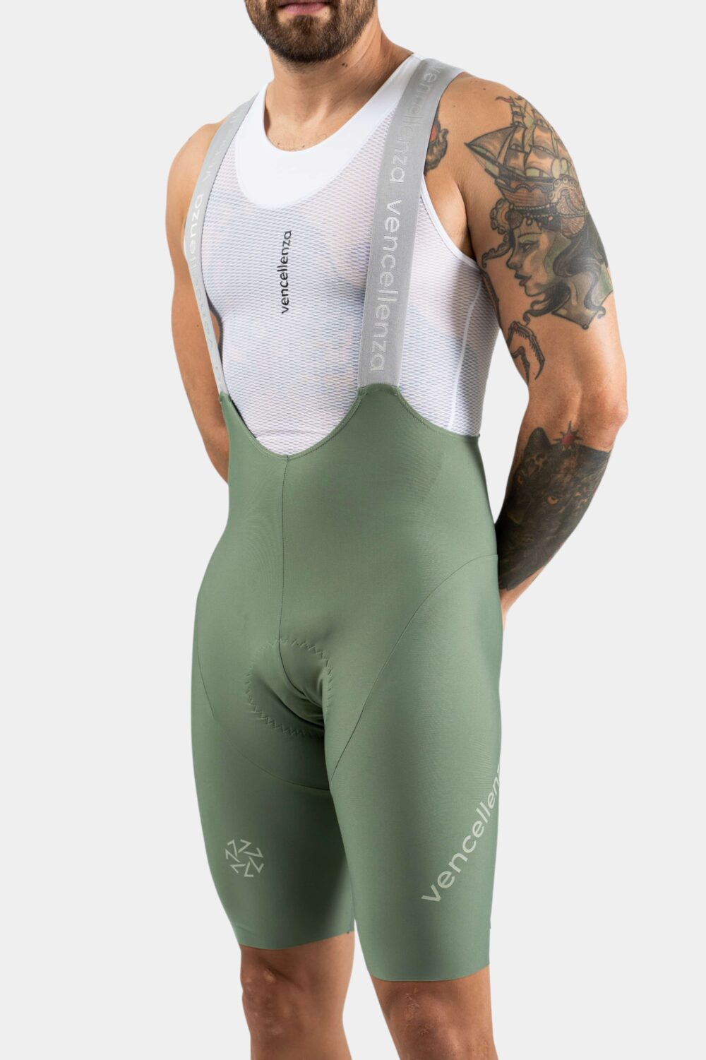 Pantaloneta con tirantas corte limpio V-II